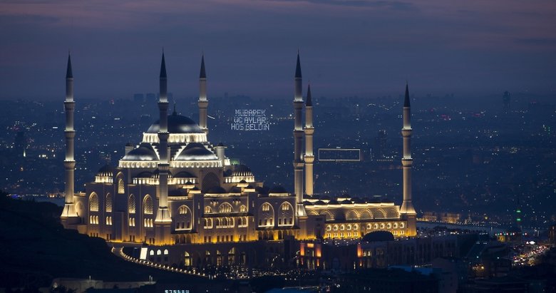 İzmir için iftar vakti! 23 Şubat İzmir iftar saati...