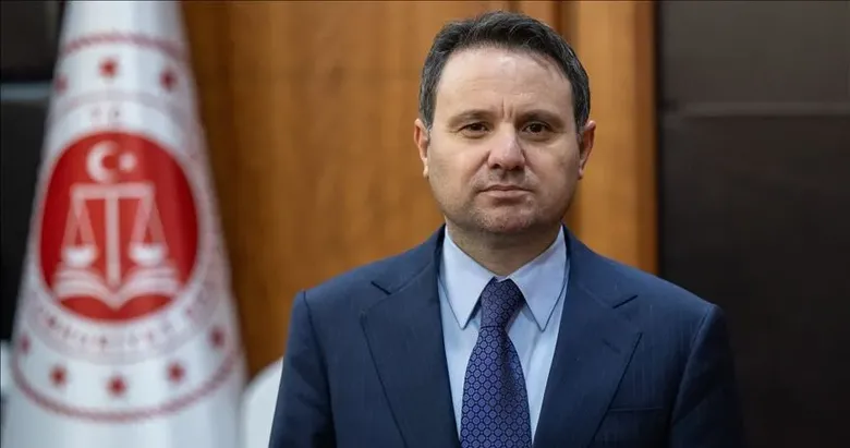 Bakan Gürlek duyurdu: Yeni nesil suç örgütlerine yönelik soruşturmada 818 şüphelinin mal varlığına el koyma kararı