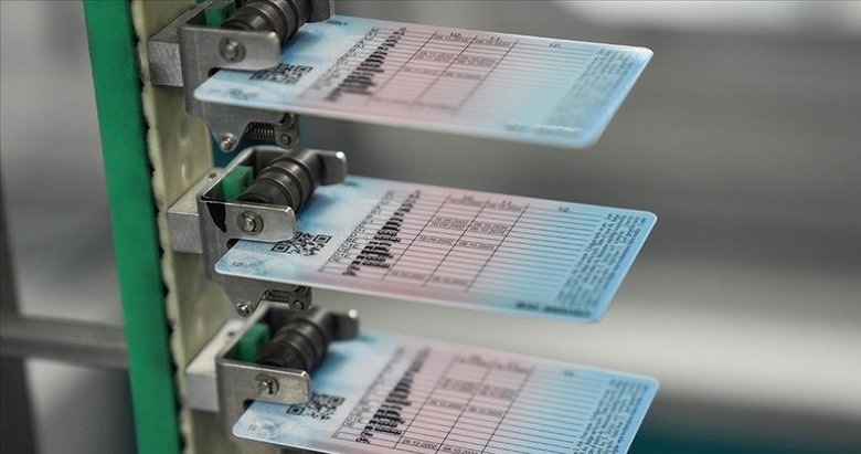 Eski tip 3,5 milyon ehliyet bir ay sonra geçerliliğini yitiriyor