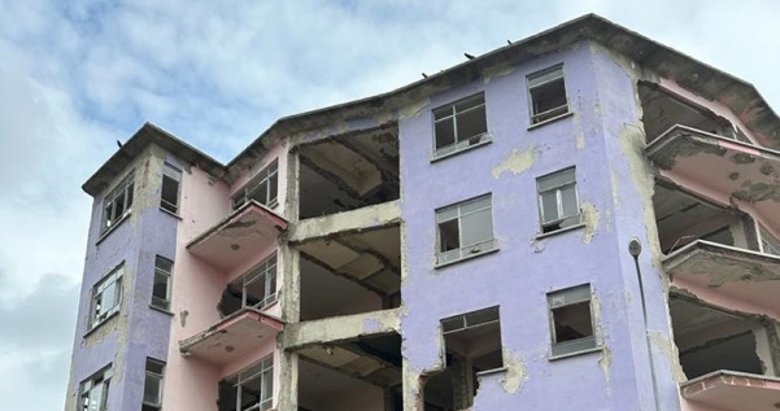 Haber programlarına konu olmuştu! Uşak’ın meşhur perili evi yerle bir oldu