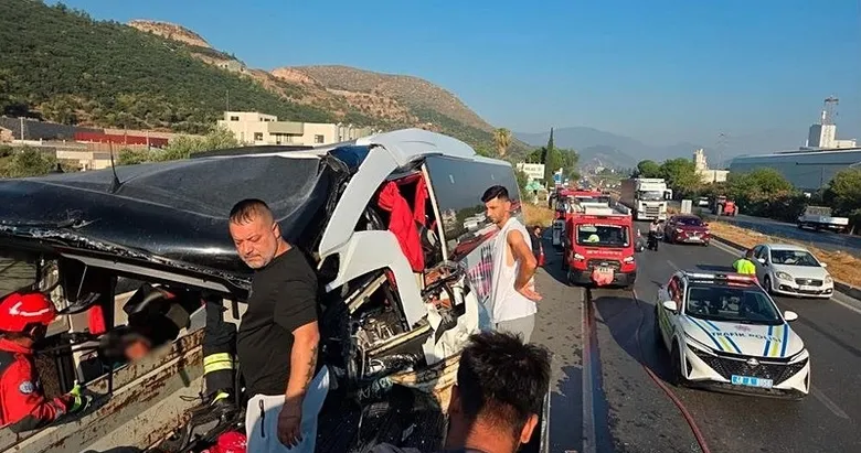 Muğla’da yolcu otobüsü ile TIR çarpıştı! Ölü sayısı 4’e yükseldi
