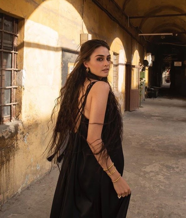 Ramo�nun Sibel�i Esra Bilgiç�in makyajsız hali şoke etti! Galeri