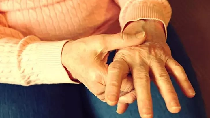 Romatizma nedir, belirtileri nelerdir? Tedavisi var mıdır?