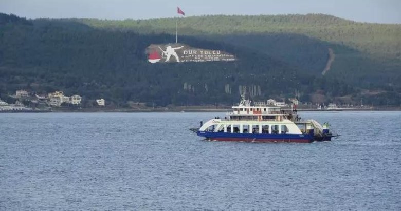 Çanakkale’de feribot seferlerine fırtına engeli