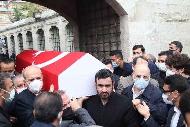 Özdemir Bayraktar’a veda! Son yolculuğuna uğurlandı