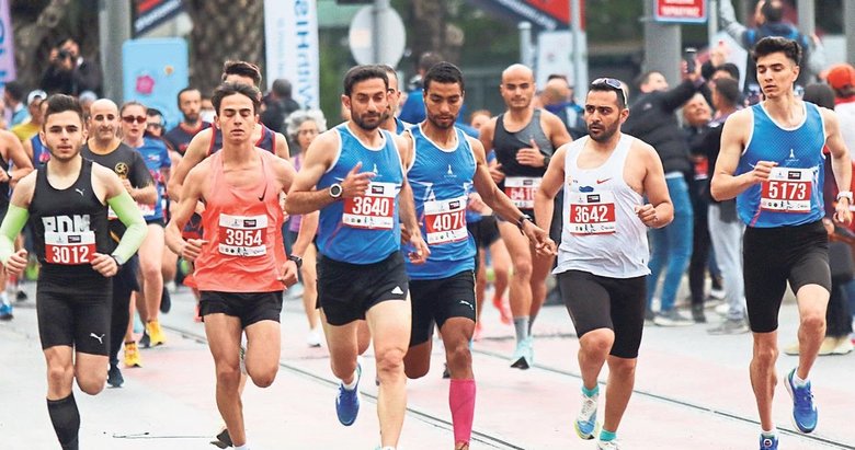 İzmir’de maraton günü