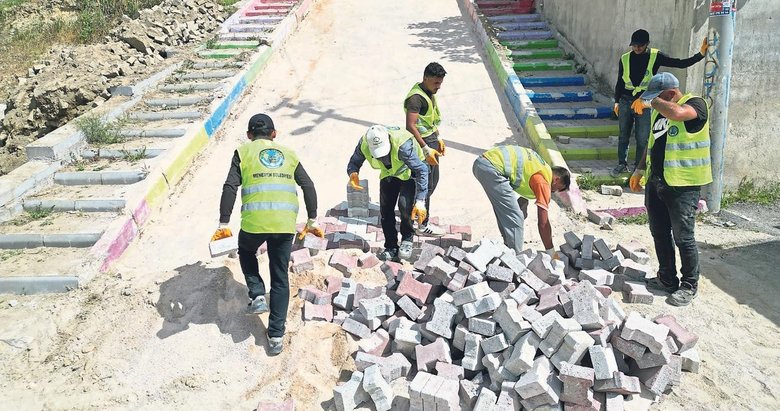 Menemen’de asarlık tarihinin en büyük yol yatırımı