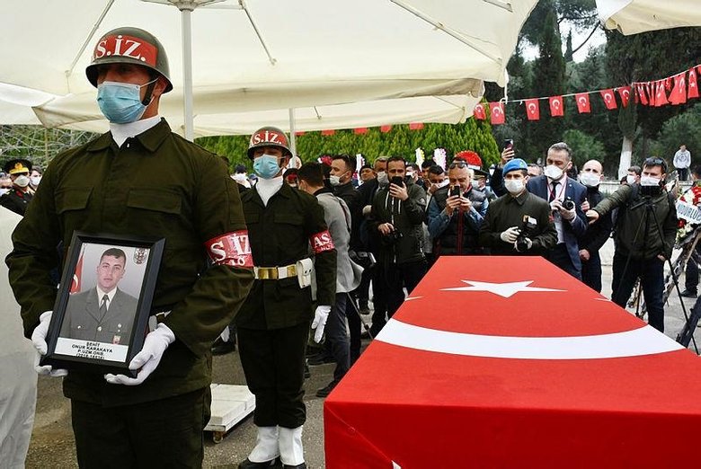 Manisalı şehit Uzman Onbaşı Onur Karakaya son yolculuğuna uğurlandı