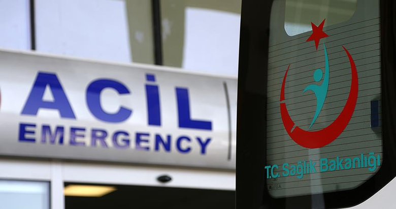 Aydın’da feci kaza: Devrilen aydınlatma direğinin altında kaldı!