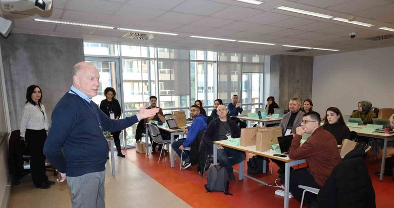 İEÜ’den dil eğitiminde yapay zeka hamlesi