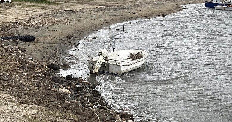 Bodrum’da fırtına: Balıkçı teknesi karaya oturdu!