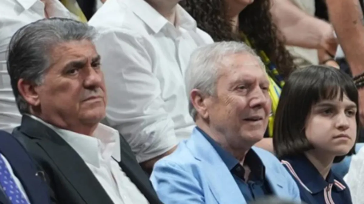 Ezeli rakibe transfer çalımı! Aziz Yıldırım rotayı Fransa'ya çevirdi