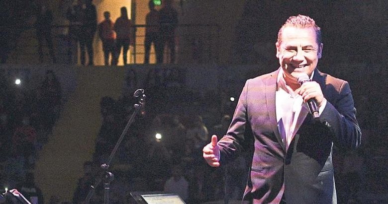 Balıkesir’de Ferhat Göçer rüzgarı esti
