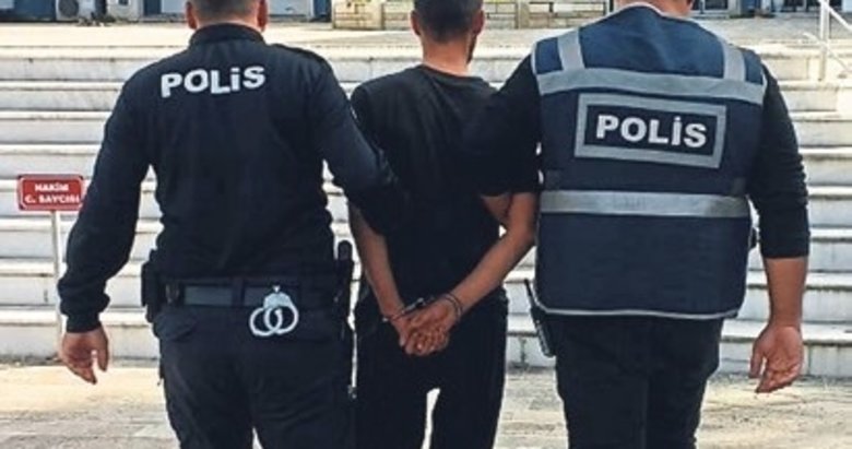 İzmir’de silahlı gasp zanlıları yakayı ele verdi