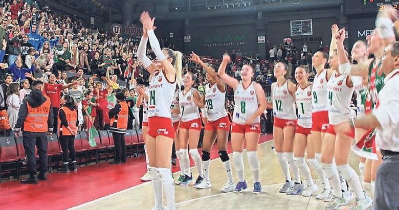 Karşıyaka’dan yeni seyirci rekoru