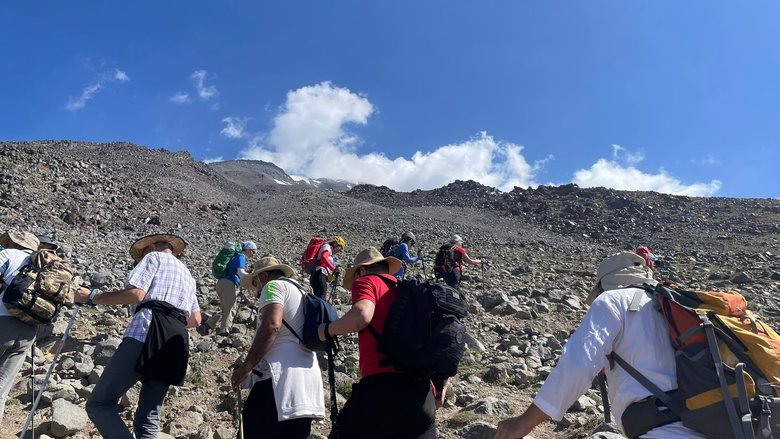 Manisalı dağcılar, 30 Ağustos Zafer Bayramı’nı Ağrı Dağı’nın zirvesinde kutladı