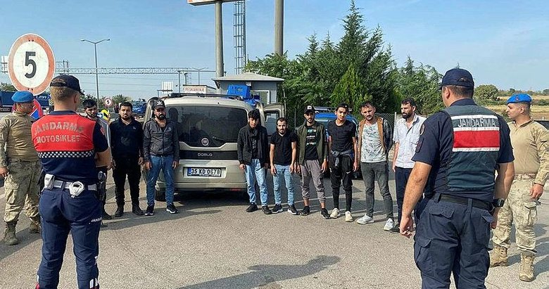 İzmir’de 370 düzensiz göçmen yakalandı