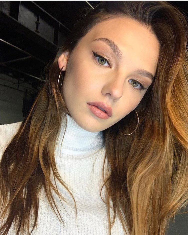 Kuzey Yıldızı İlk AÅk'ın güzel oyuncusu Berfin Nilsu AktaÅ