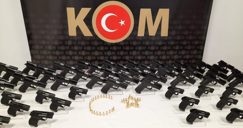İzmir’de yasa dışı silah ticareti operasyonu: 4 gözaltı