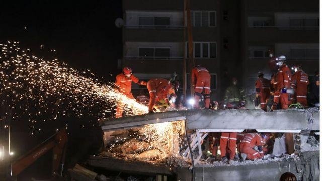 İzmir Depremi’nin acıları halen taze! Duruşmada enkazdan çıkan kadınlardan adalet çağrısı