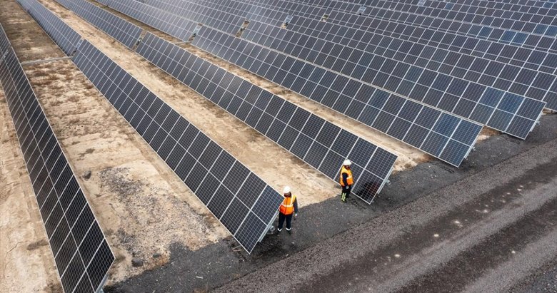 Güneş enerjisinde yıl sonu hedefi 20 bin megavat
