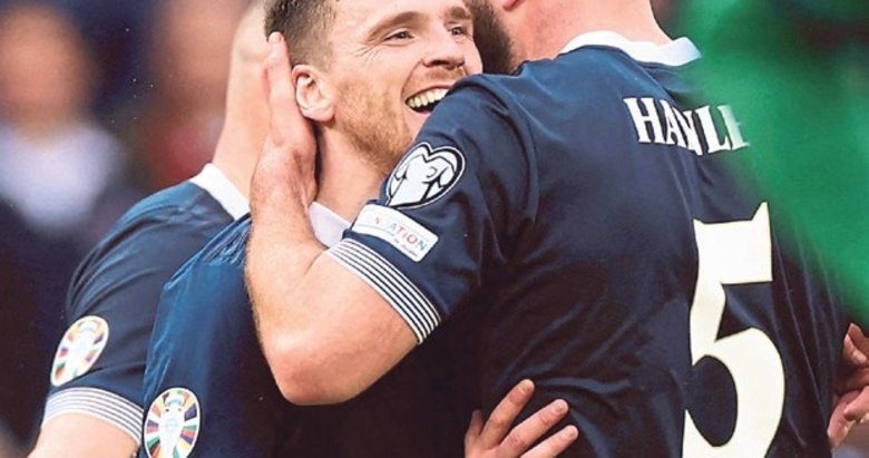 Tottenham’dan Robertson hamlesi