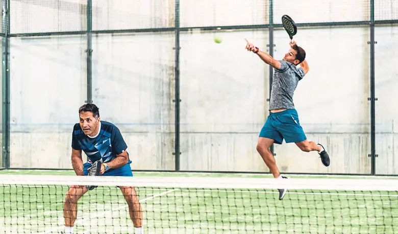 tenisci-dirseginden-sonra-padel-omzu-1789830779356.jpeg