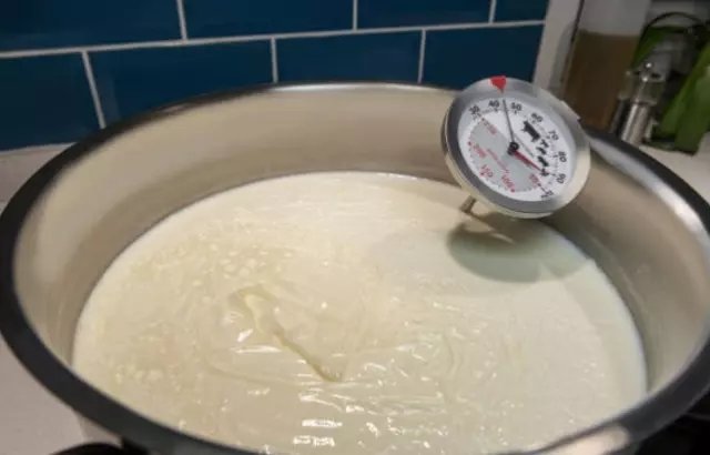 Pul biberli yoğurt kürü nasıl yapılır? Pul biberli yoğurt kürü ne işe yarar?