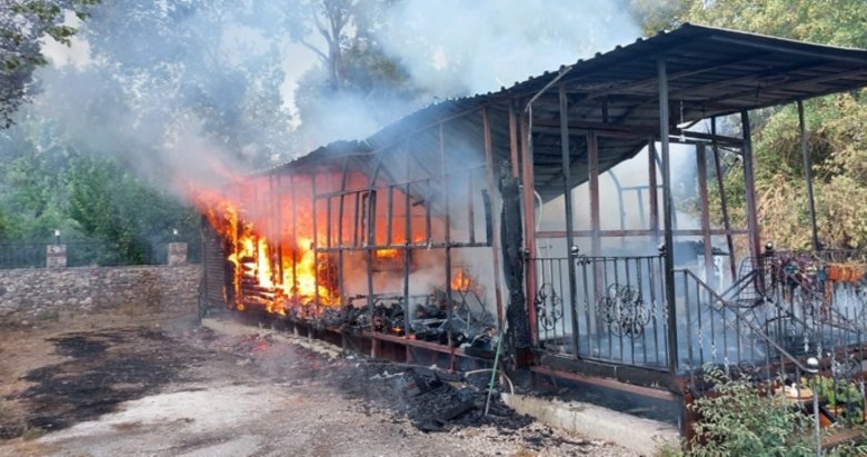 Fethiye’de panik anları! Bungalov ev alev alev yandı