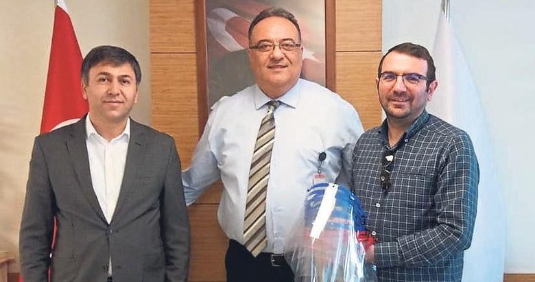 Bornova Koleji Nden Saglik Calisanlarina Maske Destegi Izmir Haberleri