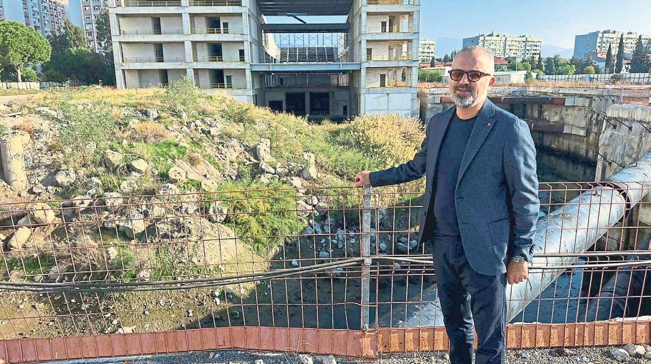 İzmir'de opera binası için hala çalışma yapılmıyor…