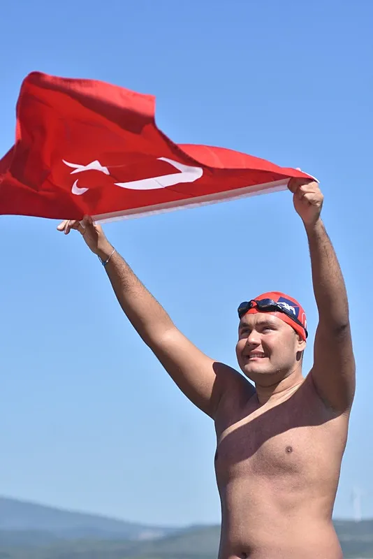 izmirli-tunanin-yeni-hedefi-belli-oldu-kilometrelerce-kulac-atacak-1787986705077.png