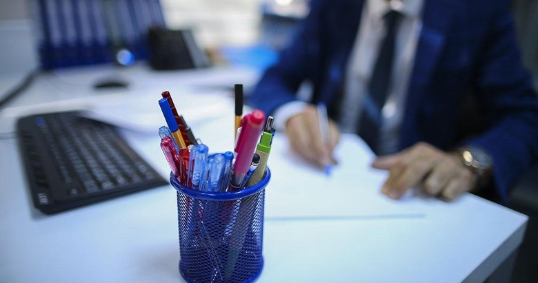 Memurluğa geçen sözleşmeli personele bir kademe ilerleme hakkı