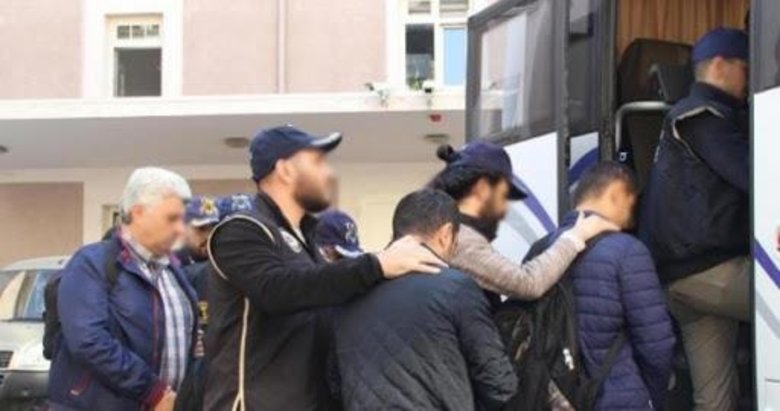 İzmir’de FETÖ’nün TSK yapılanmasına yönelik operasyonlarda 14 ayda 903 şüpheli tutuklandı