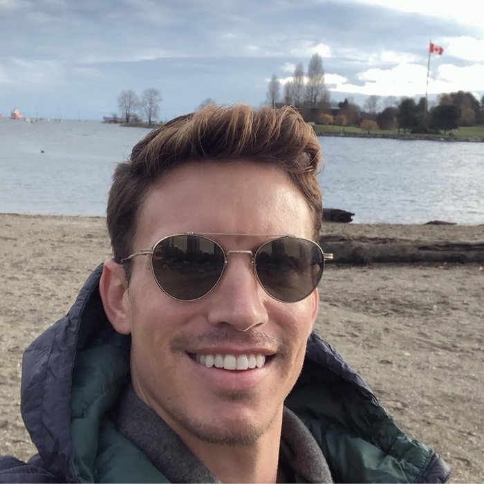 Ünlü model ve sosyal medya fenomeni balkondan düşerek hayatını kaybetti