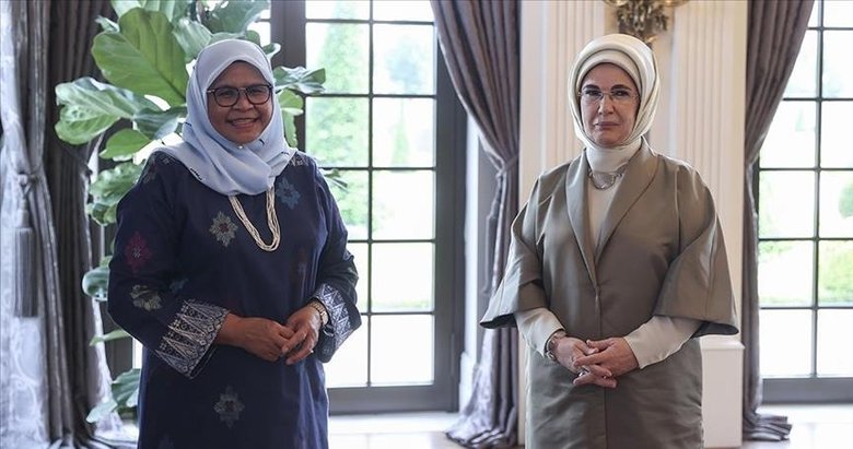 Emine Erdoğan’dan Sharif’e tebrik