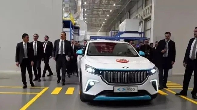 Başkan Erdoğan Altay Tankı törenine özel tasarım TOGG ile geldi