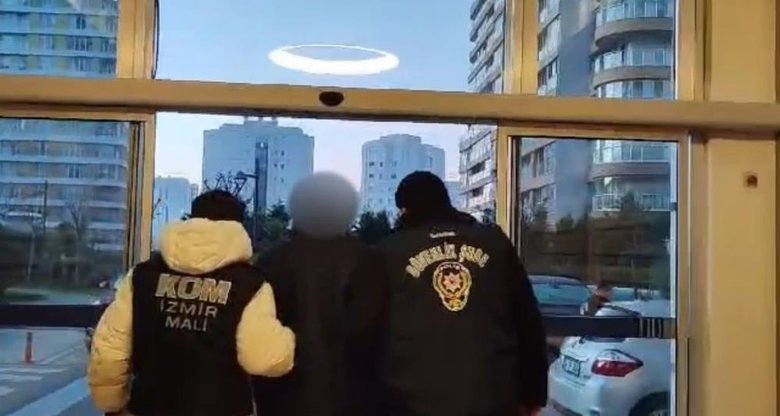 İzmir merkezli operasyonda ’Yılın iş adamı’nın da aralarında bulunduğu 5 kişi tutuklandı