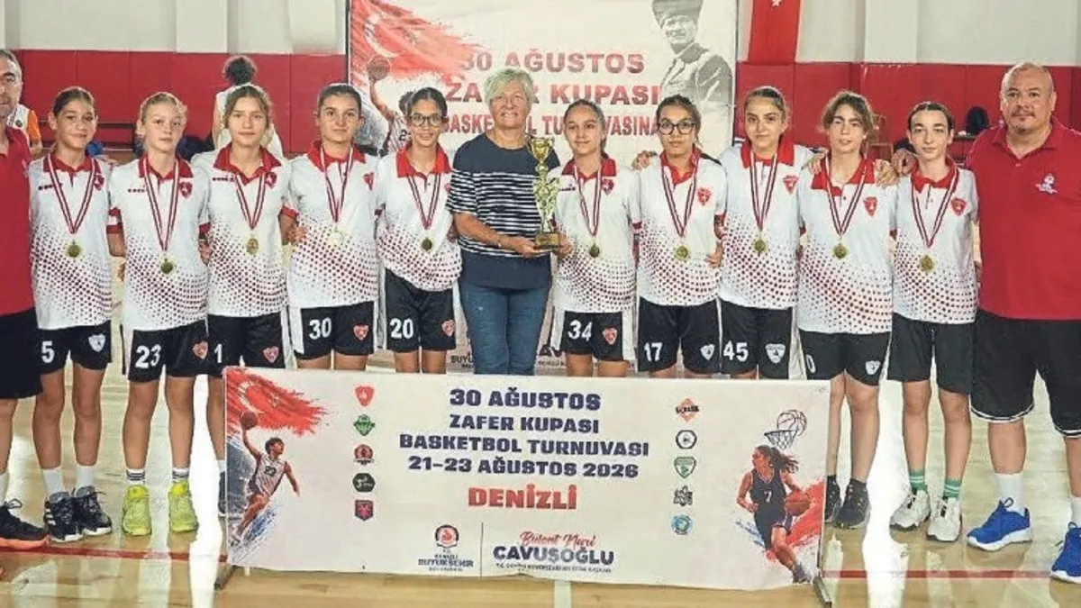 Zafer Kupası’nda dostluk kazandı