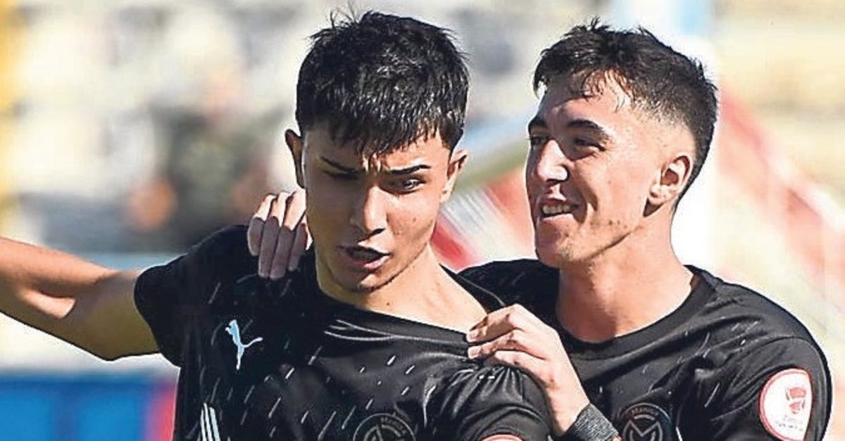 Manisa FK genç isimlerle turladı