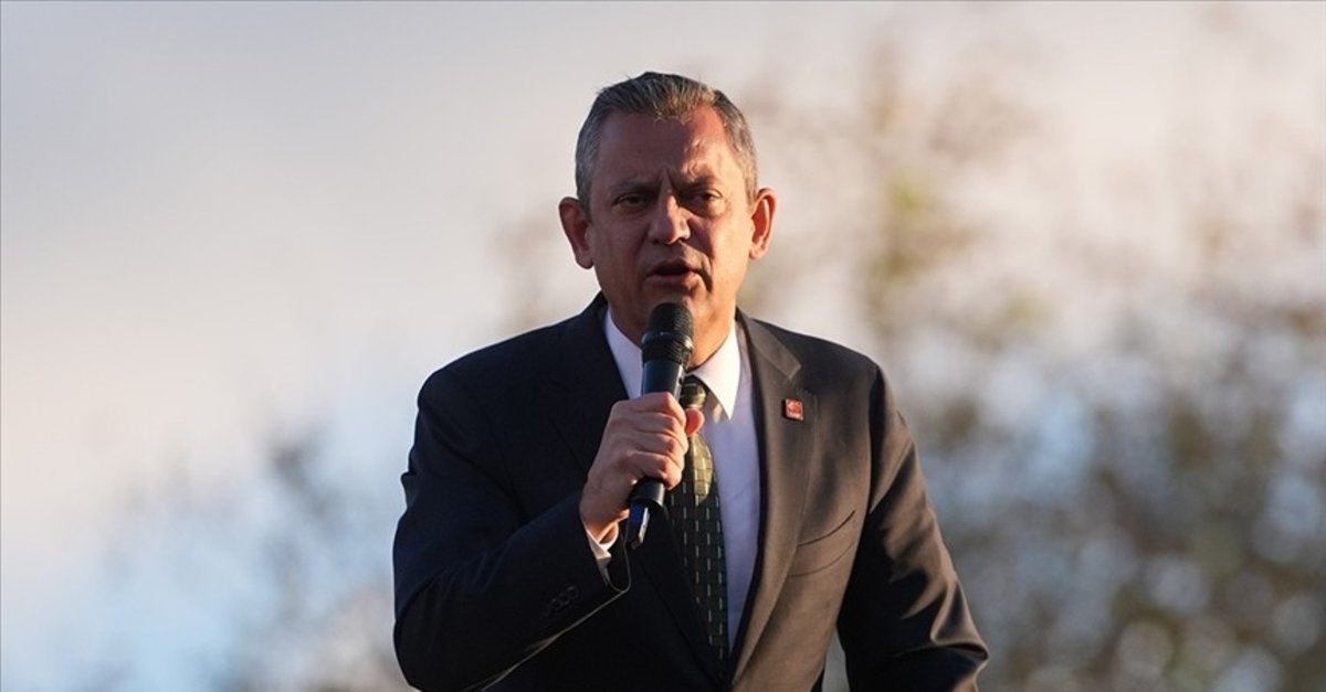 CHP kongrelerinde arbede ve tartışma