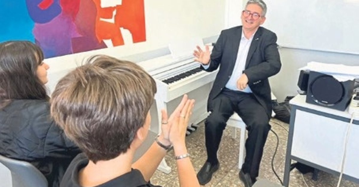 Liseli gençlere notalarla ilham oldu