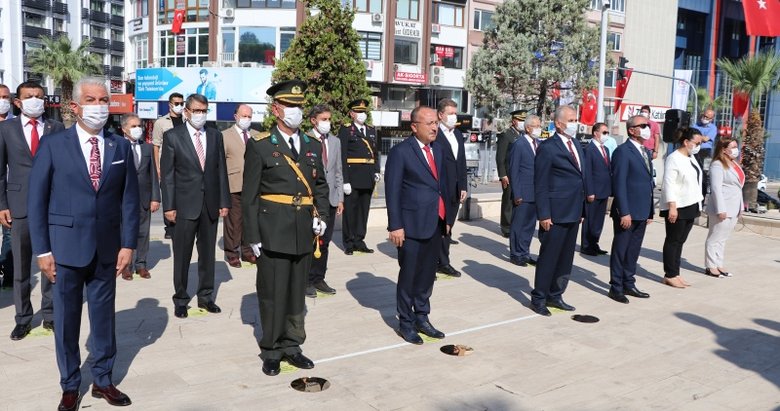 Denizli’de 30 Ağustos Zafer Bayramı’na ’mesafeli’ kutlama