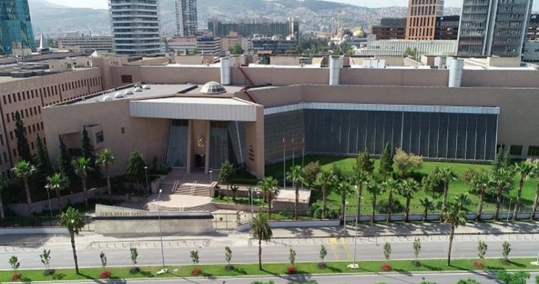 İzmir Adliyesi’nde 250 kişilik dev istihdam!
