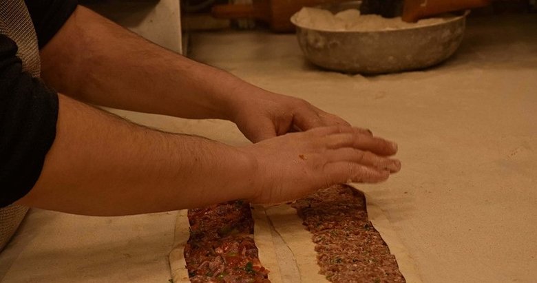 İzmir’de ’askıda kıymalı pide’ uygulaması başladı!