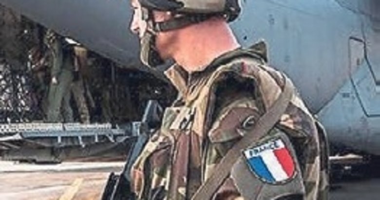 Fransa, Grönland’a asker gönderdi!