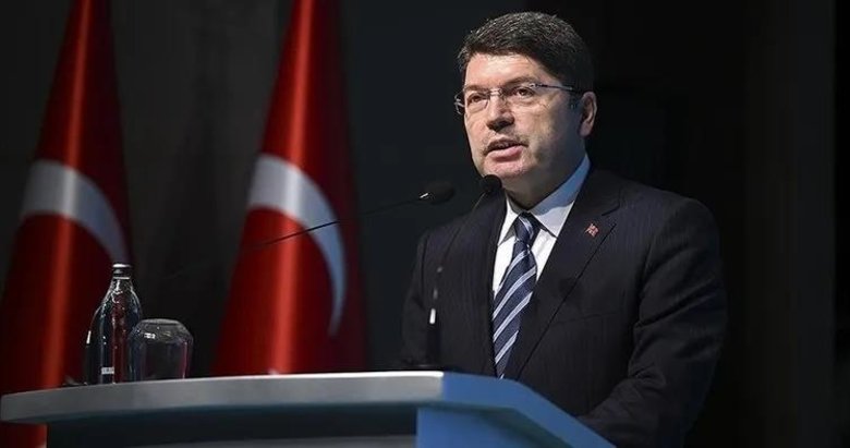 Terör örgütü lehine slogan atan 10 şüpheli tutuklandı