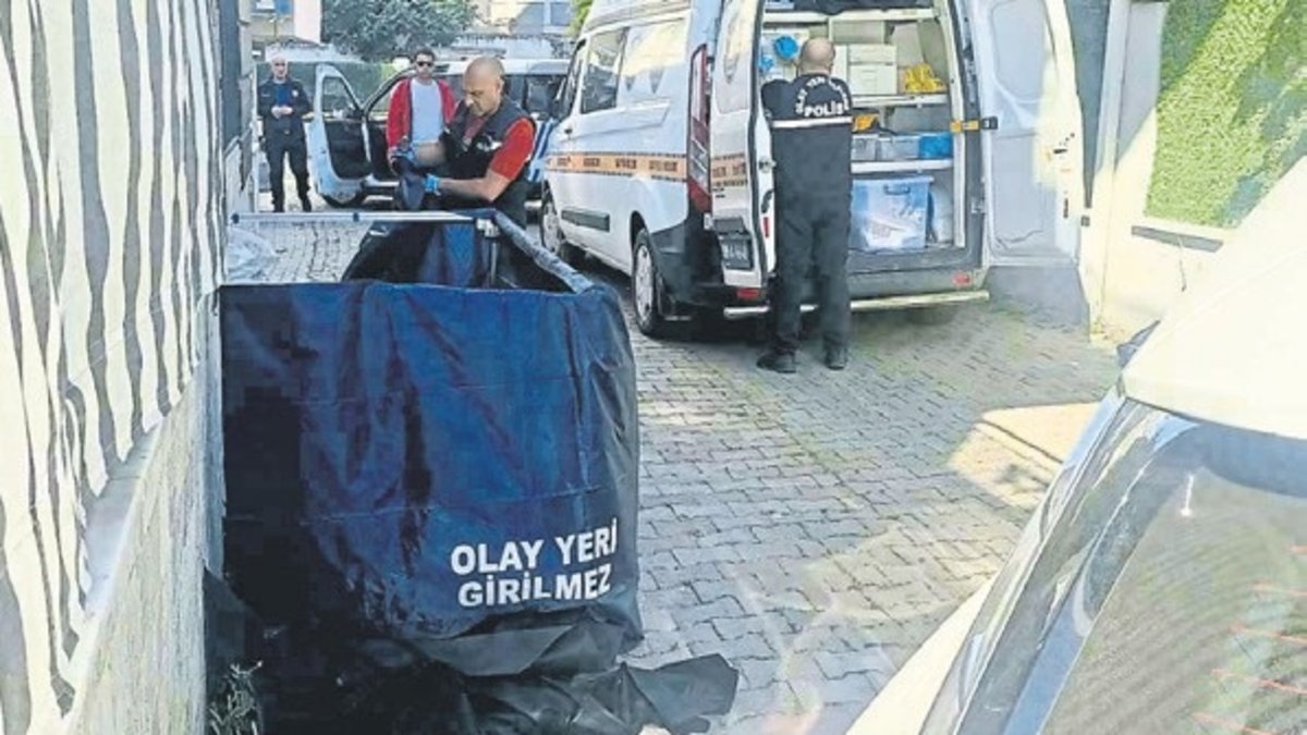 Belediye tahsildarı sokakta yaşamını yitirdi