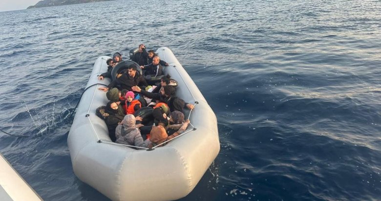 İzmir’de 44 düzensiz göçmen yakalandı