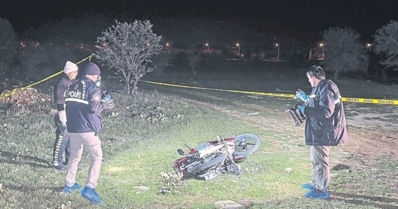 Tarlaya uçan genç motosiklet sürücüsü hayatını kaybetti